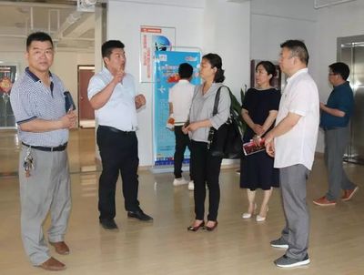 共谋电商发展新篇章——界首市领导参观阜阳临沂商城电商产业园，阜阳培训网助力人才培育